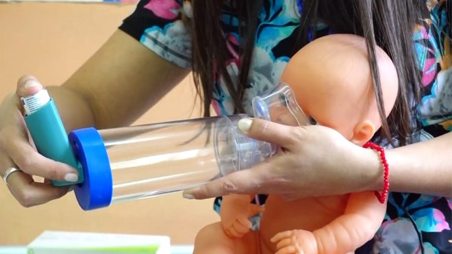 Uso de aerocámara / Hospital El Pilar